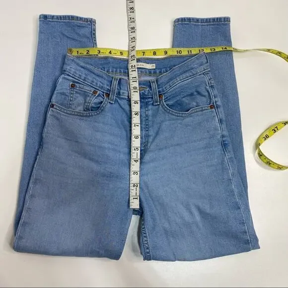 Levi’s High Waist Tapered Distressed Mom Jeans 25 - Picture 3 of 10